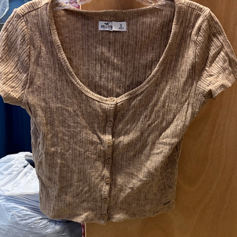 Hollister Women's Brown Ribbed Button-Down Shirt